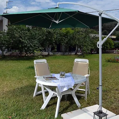 Apartment Damaskis *